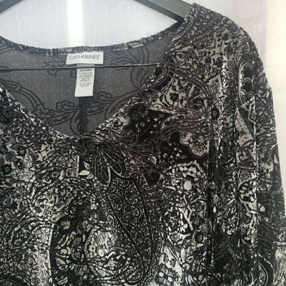 Catherines Women's Size 3X 26/28W Black Velvet Floral Blouse Top Whimsical - Picture 4 of 8